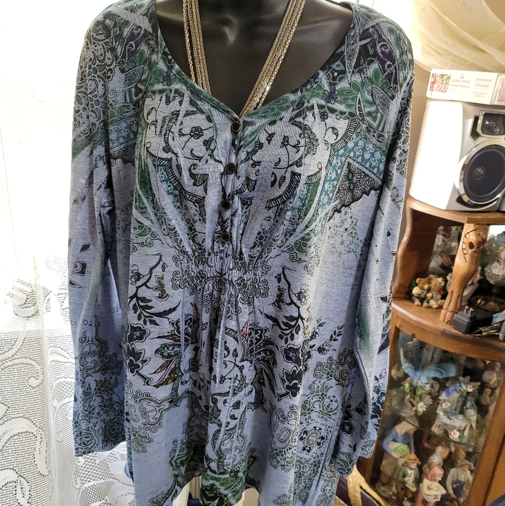 Energe World Wear. Women's  1X, Top , Blouse,  Blue/Green (24??)